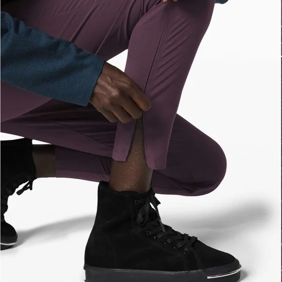 ✨🍋Lululemon Esker Slim *lululemon lab
Black Cherry size 8 - Picture 5 of 16